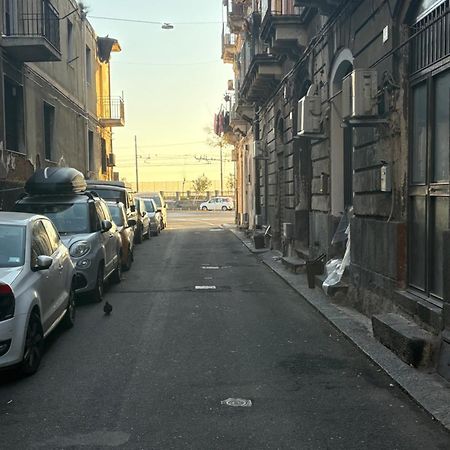 Da Marieddu Appartamento Indipendente In Centro Citta Катания Экстерьер фото