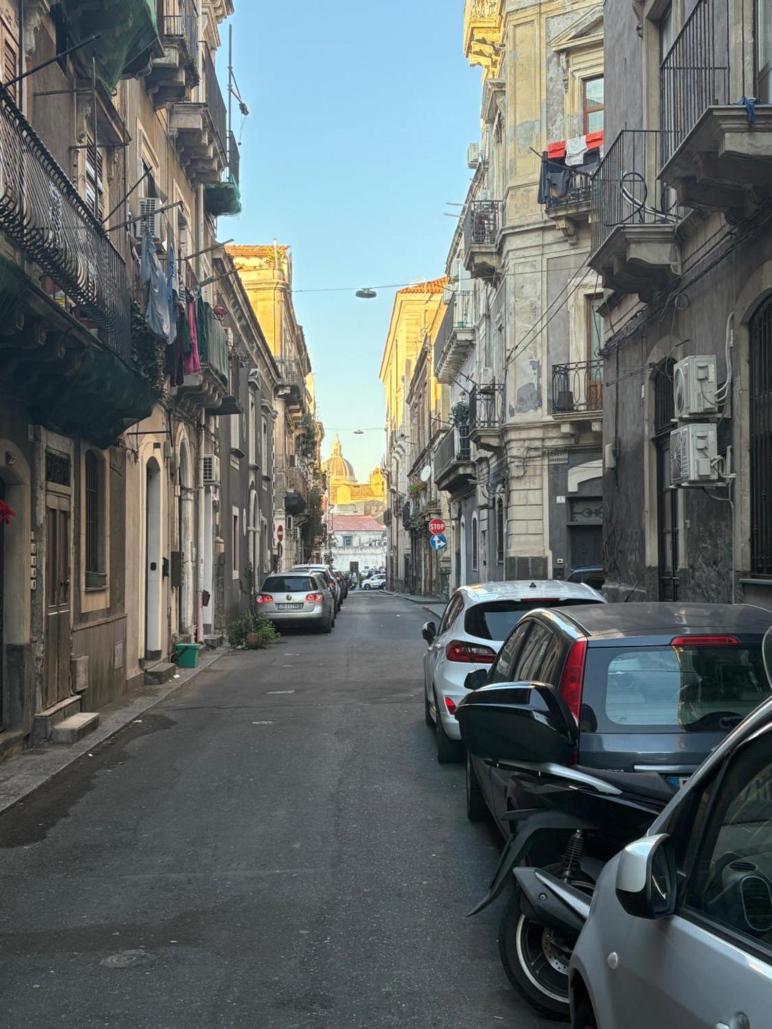 Da Marieddu Appartamento Indipendente In Centro Citta Катания Экстерьер фото